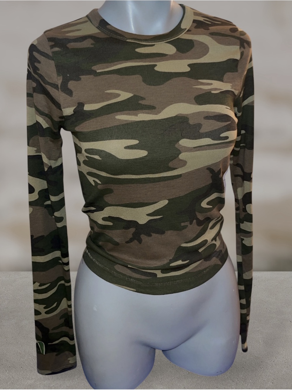 BDG Camo Long Sleeve Crewneck Top - Large